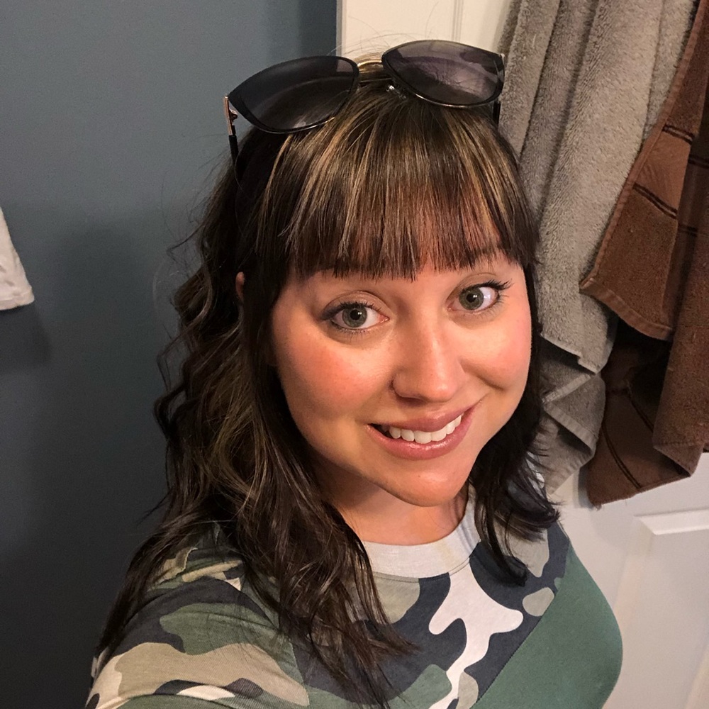 Meet your Posher, Emily